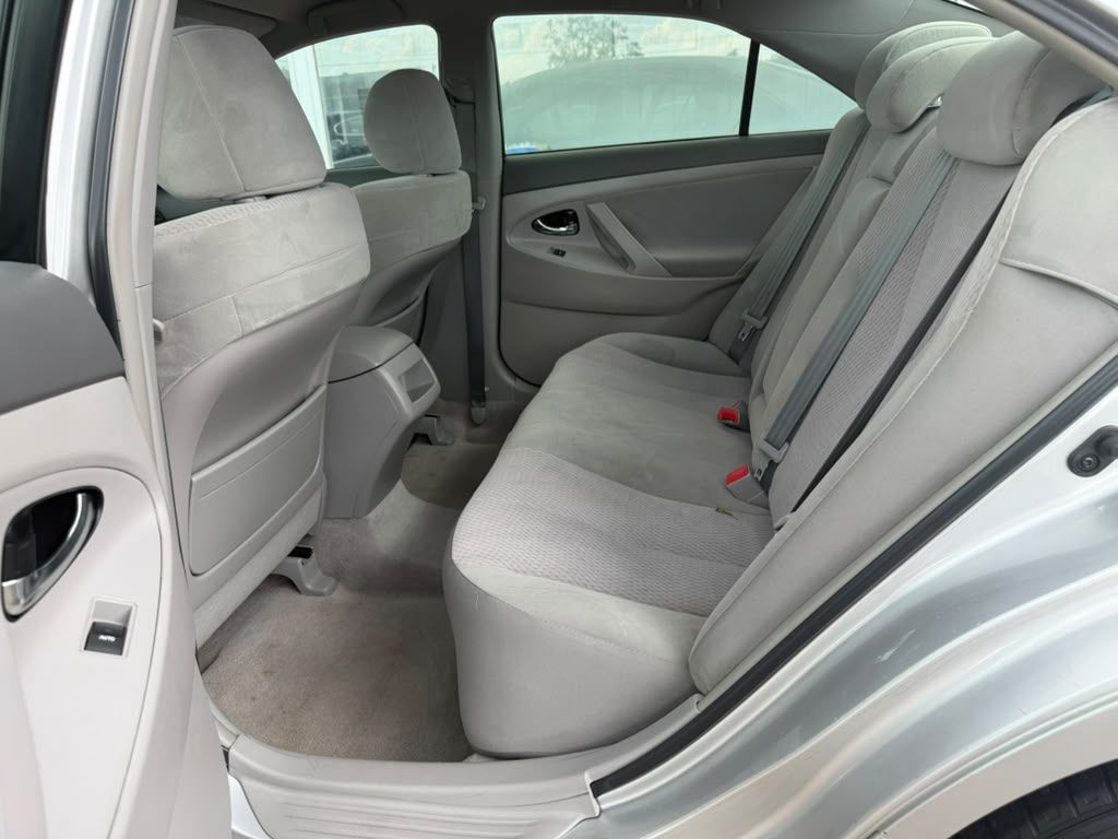 Photo 14 of this TOYOTA CAMRY