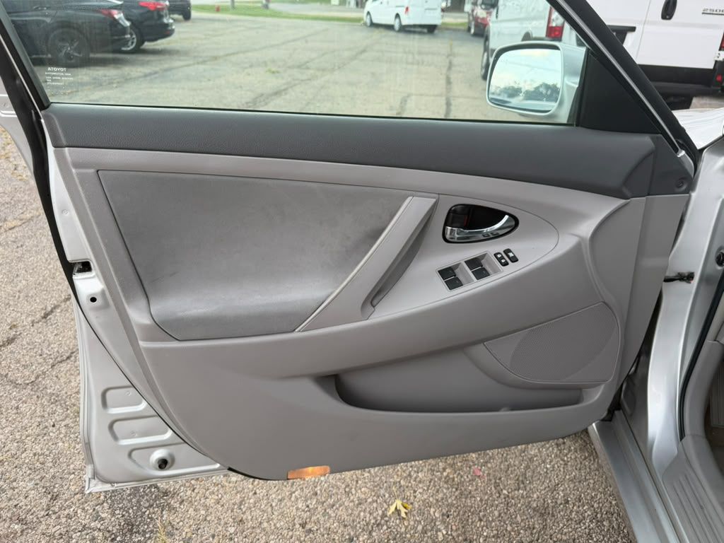 Photo 17 of this TOYOTA CAMRY