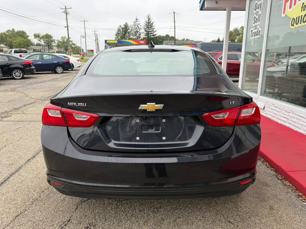 Photo 5 of this CHEVROLET MALIBU