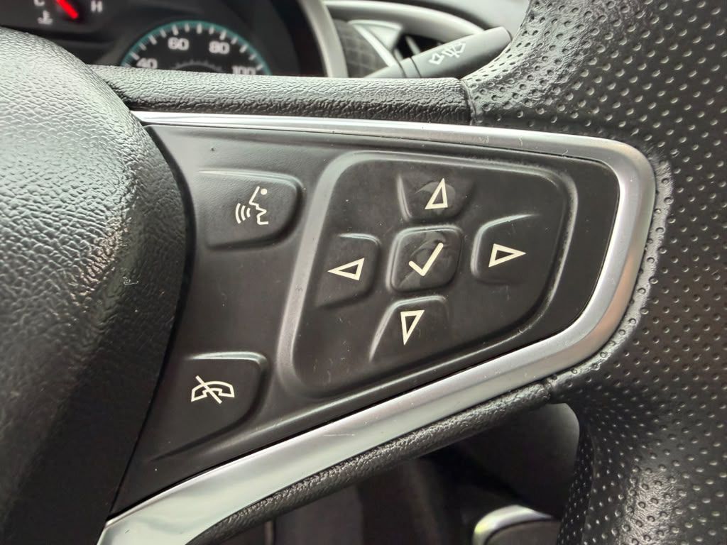 Photo 19 of this CHEVROLET MALIBU