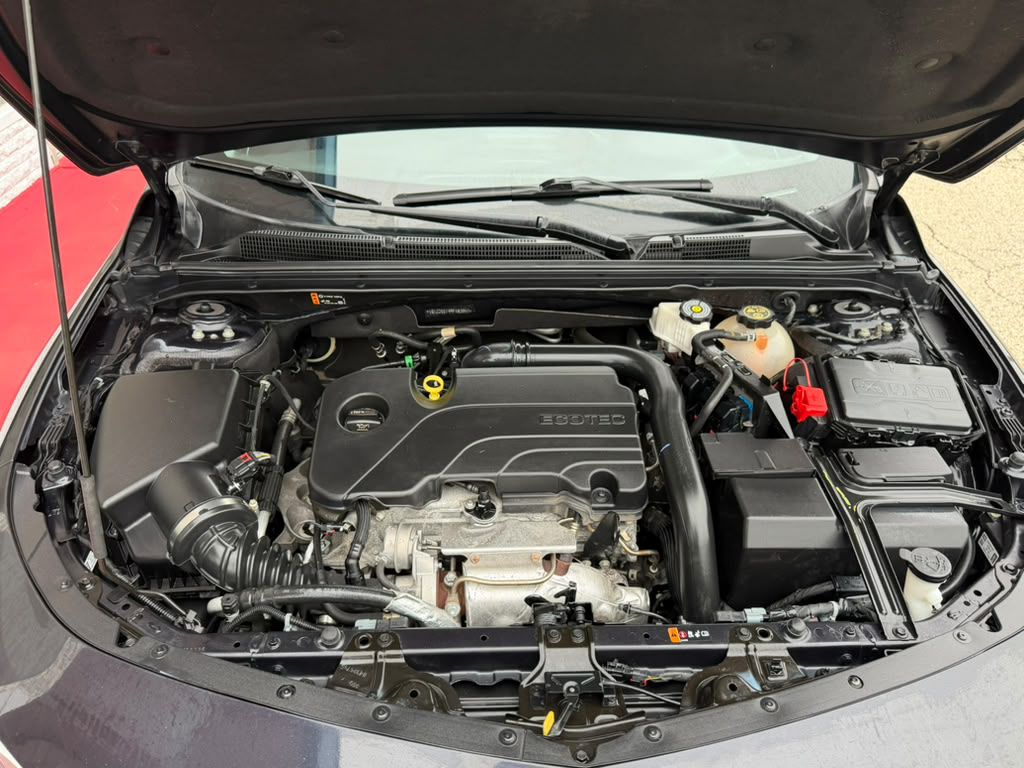 Photo 22 of this CHEVROLET MALIBU