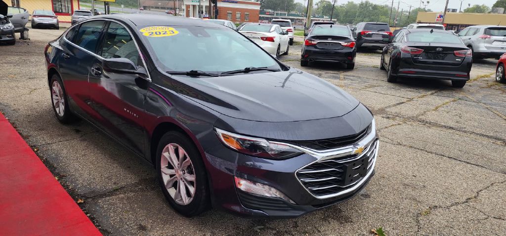 Photo 3 of this CHEVROLET MALIBU