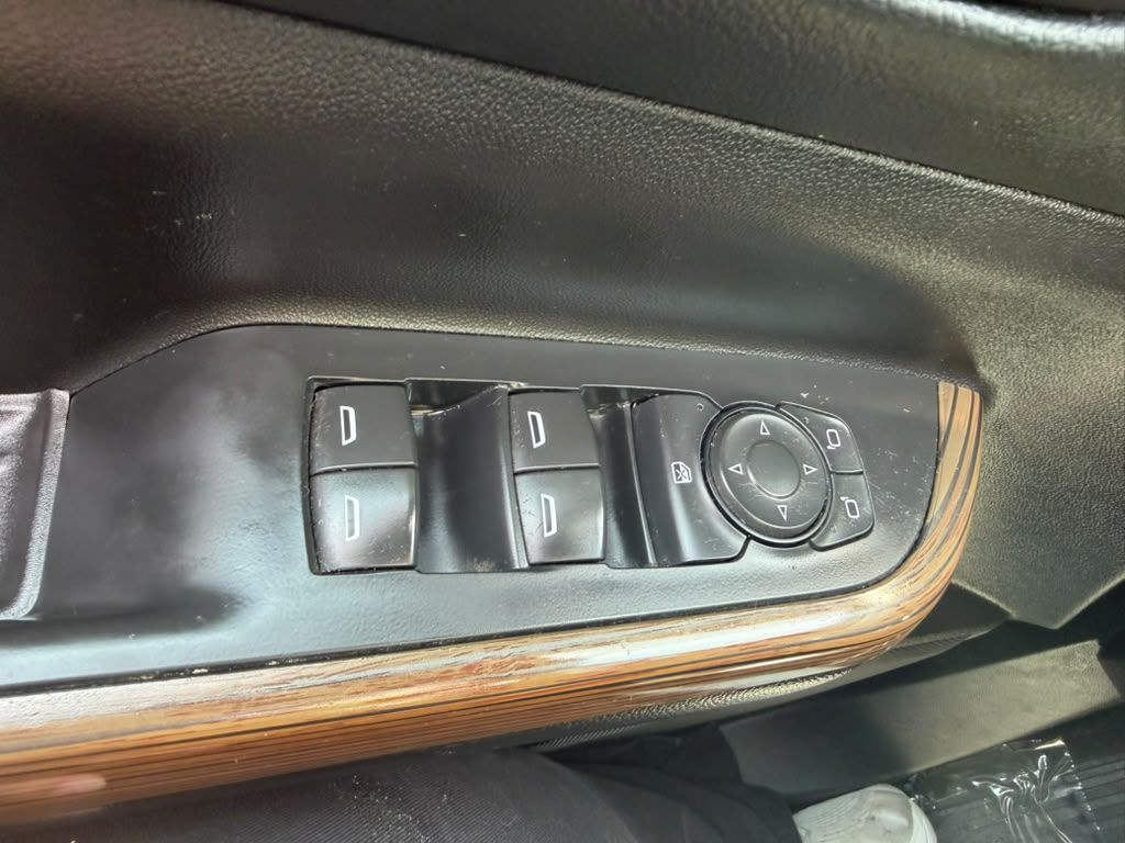 Photo 22 of this GMC ACADIA