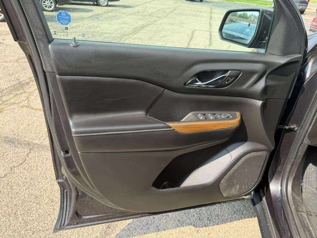 Photo 24 of this GMC ACADIA