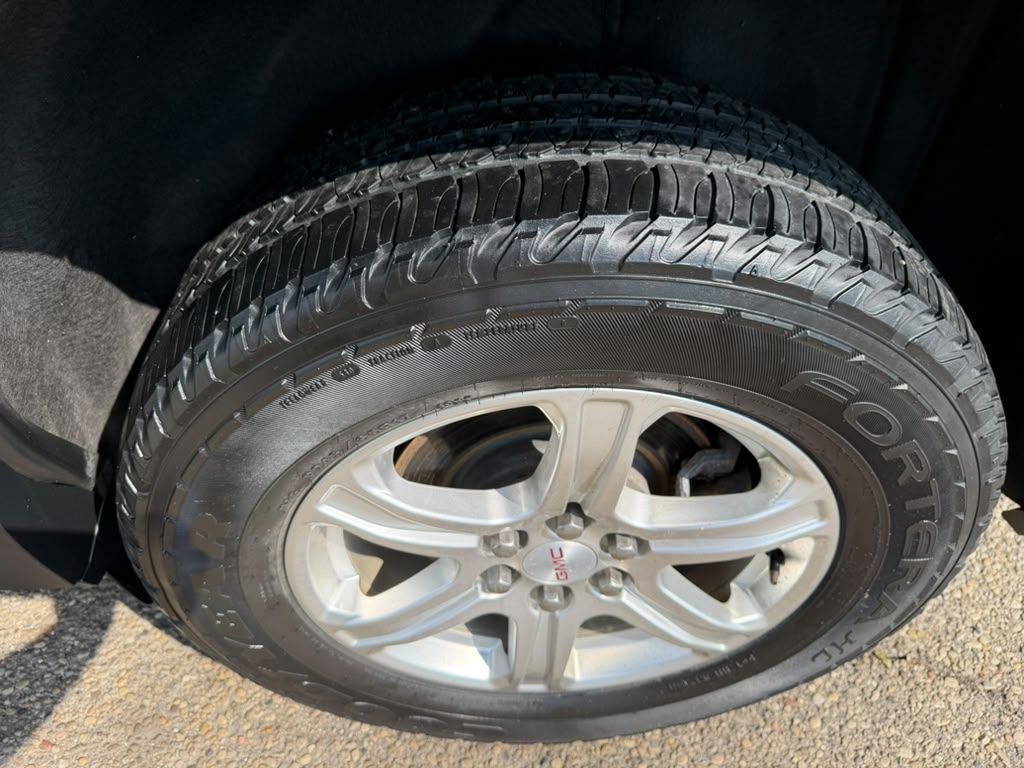 Photo 9 of this GMC ACADIA
