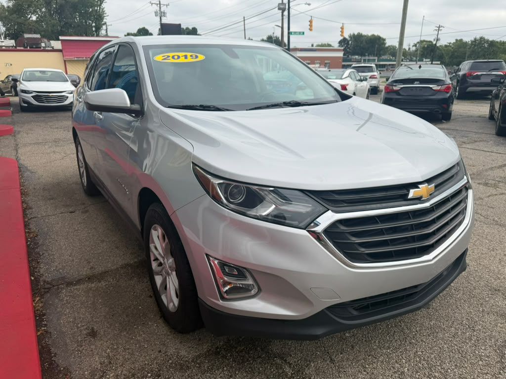 Photo 3 of this CHEVROLET EQUINOX