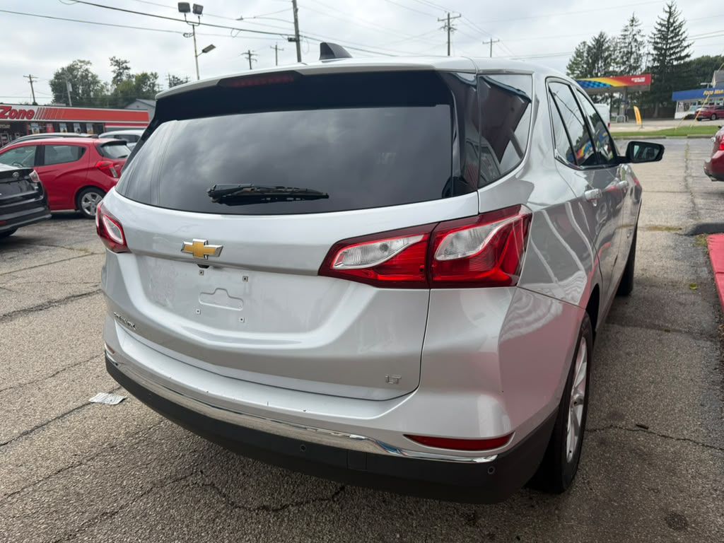 Photo 4 of this CHEVROLET EQUINOX