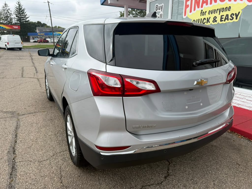 Photo 6 of this CHEVROLET EQUINOX