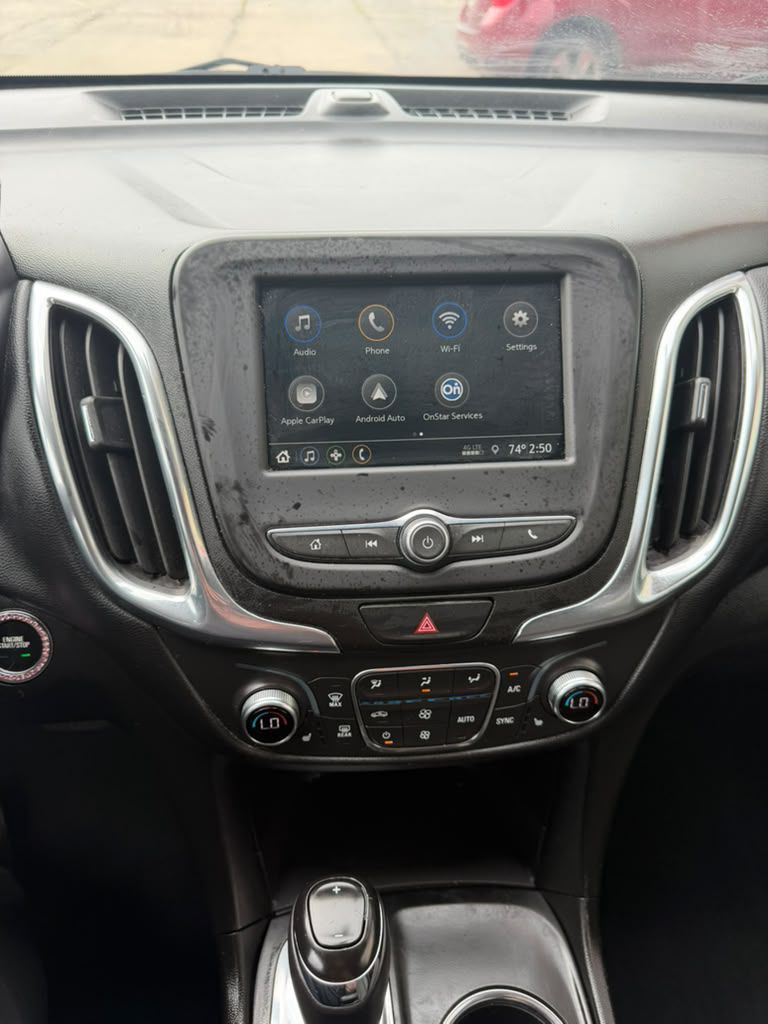 Photo 16 of this CHEVROLET EQUINOX