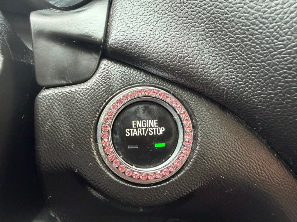 Photo 17 of this CHEVROLET EQUINOX