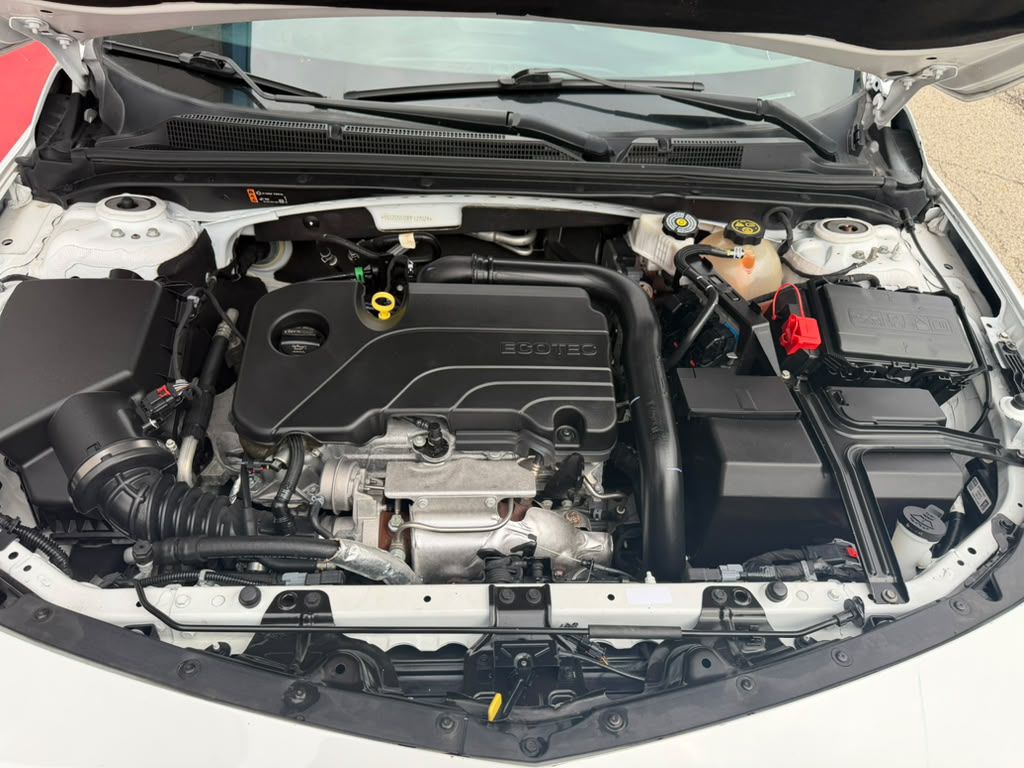 Photo 19 of this CHEVROLET MALIBU