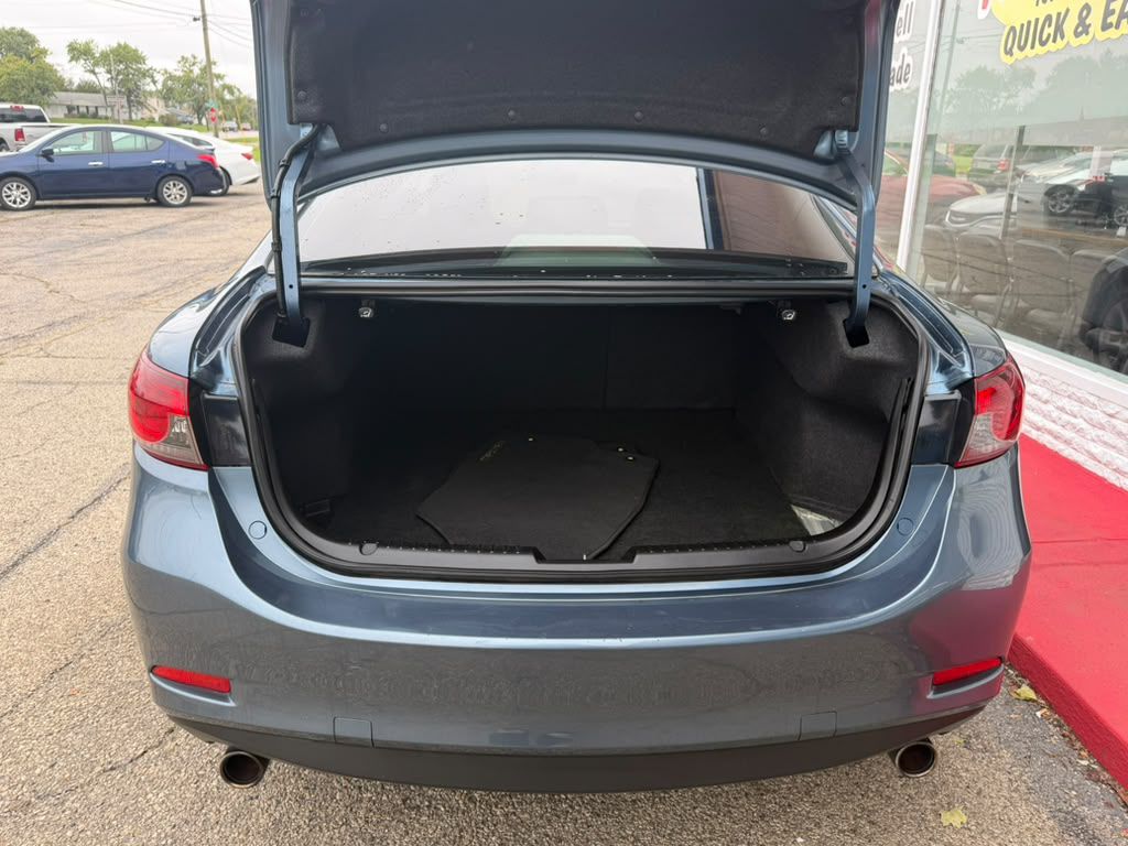 Photo 8 of this MAZDA MAZDA6