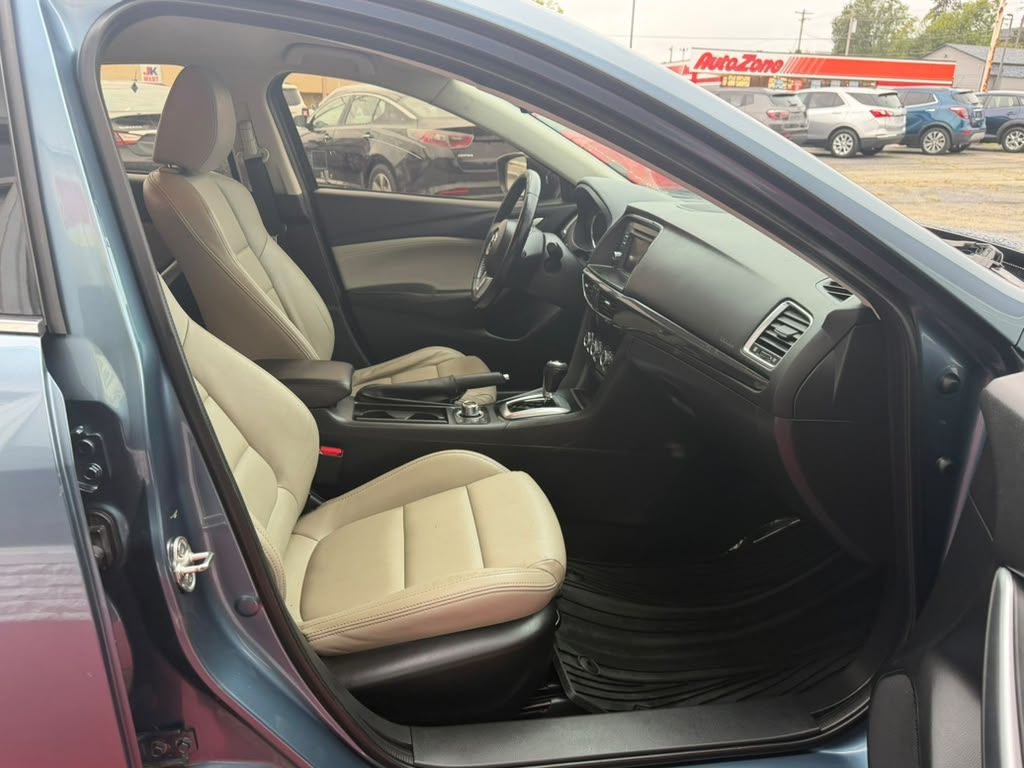 Photo 12 of this MAZDA MAZDA6