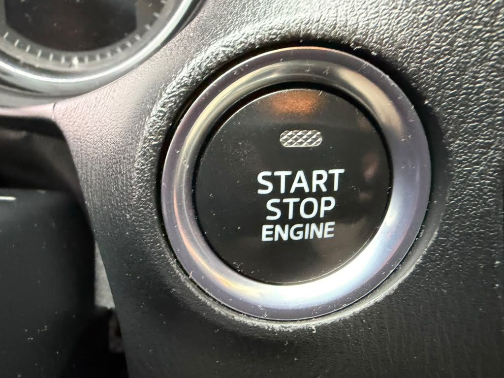 Photo 19 of this MAZDA MAZDA6