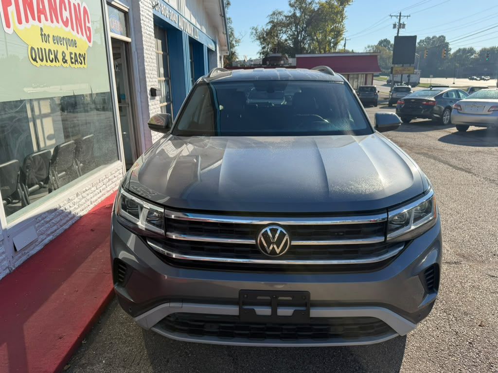 Photo 2 of this VOLKSWAGEN ATLAS
