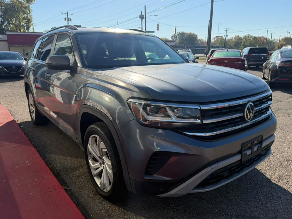 Photo 3 of this VOLKSWAGEN ATLAS