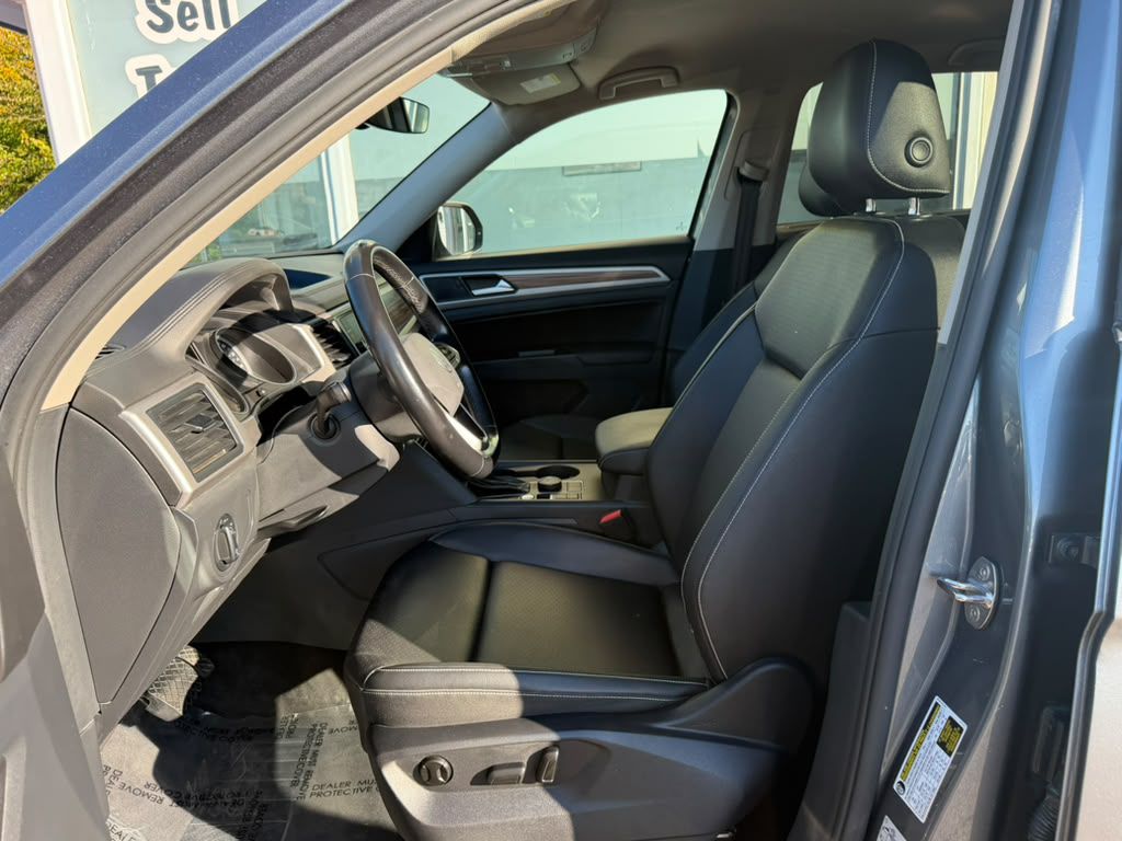 Photo 13 of this VOLKSWAGEN ATLAS