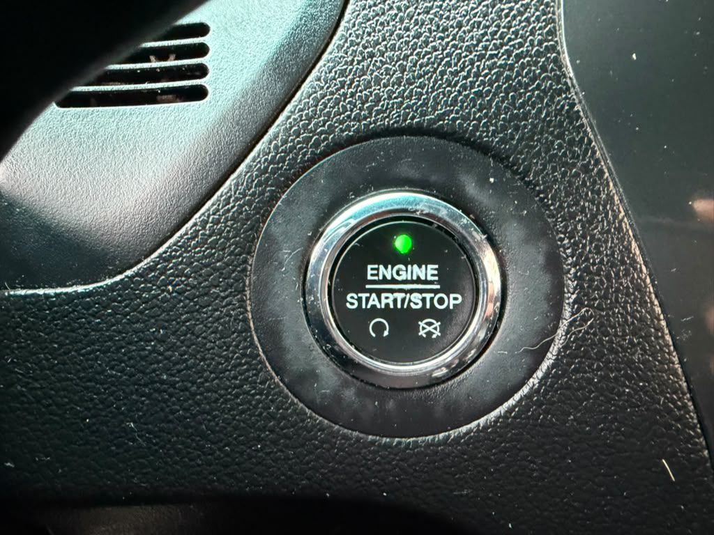 Photo 21 of this FORD EXPLORER