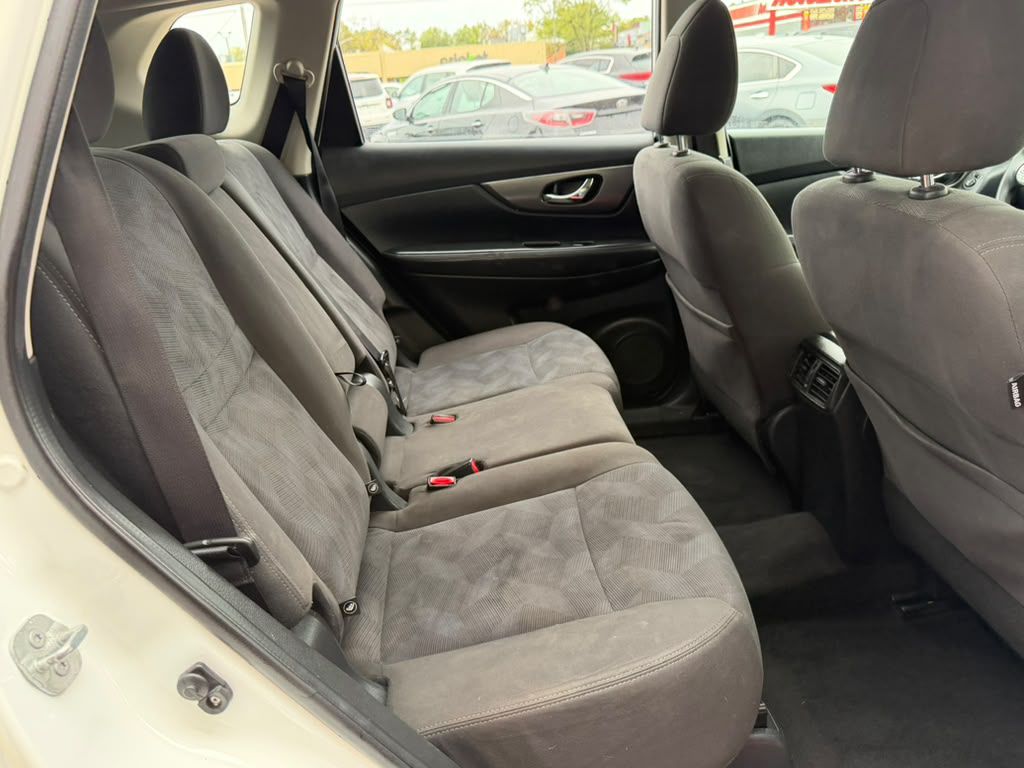 Photo 14 of this NISSAN ROGUE