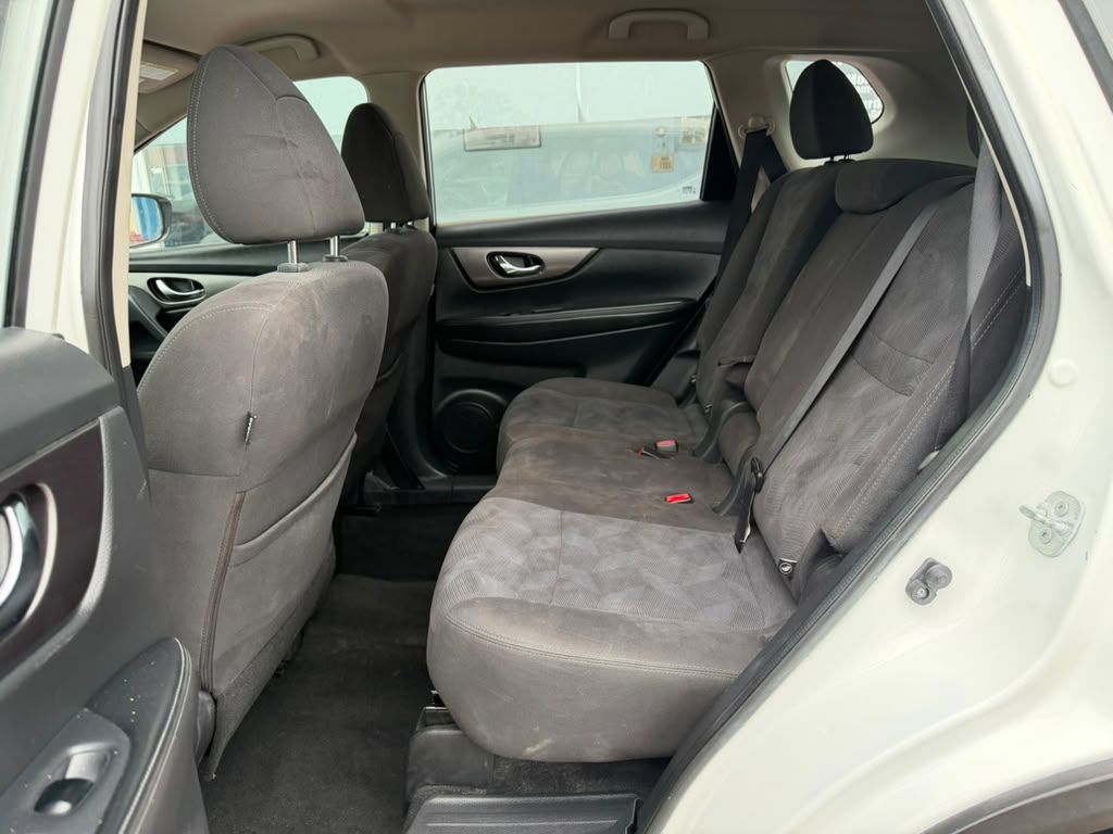 Photo 15 of this NISSAN ROGUE