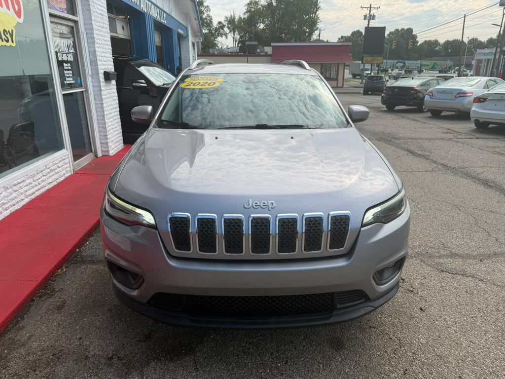 Photo 2 of this JEEP CHEROKEE