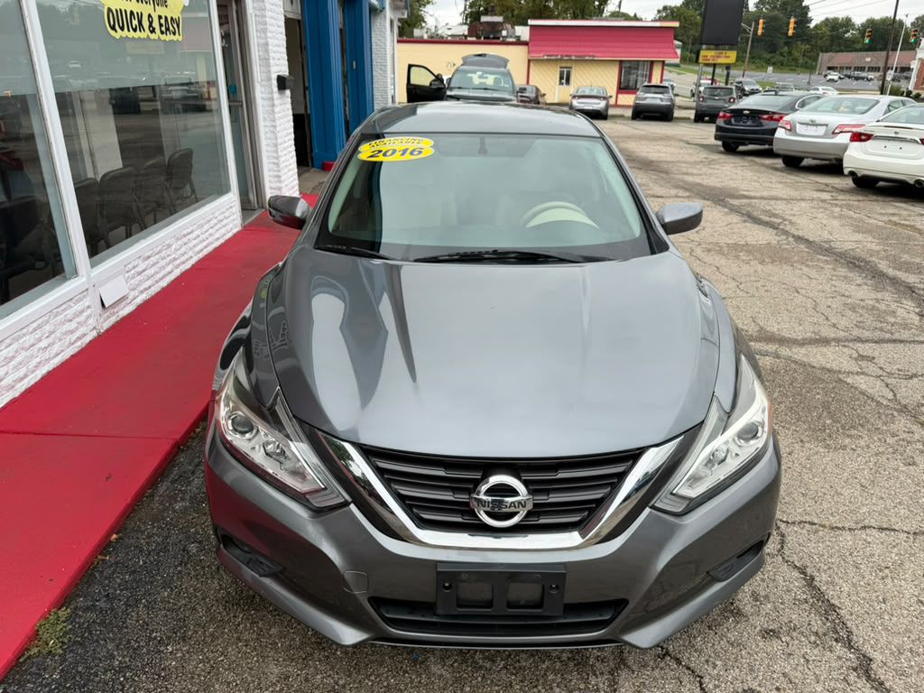 Photo 2 of this NISSAN ALTIMA