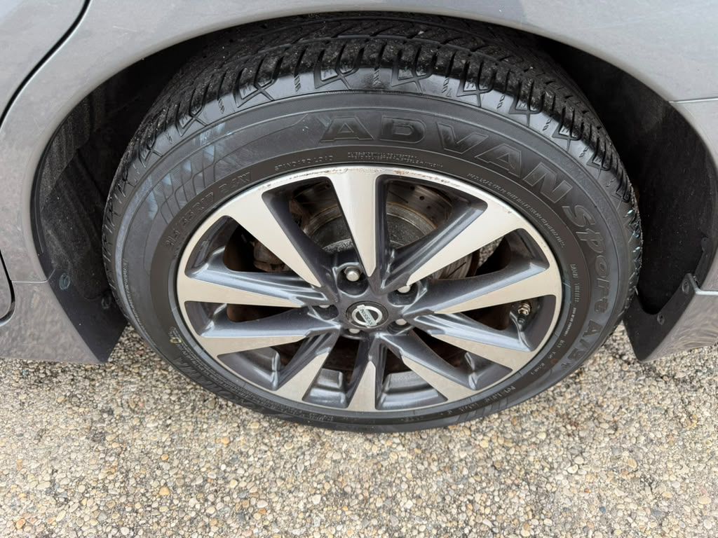 Photo 9 of this NISSAN ALTIMA
