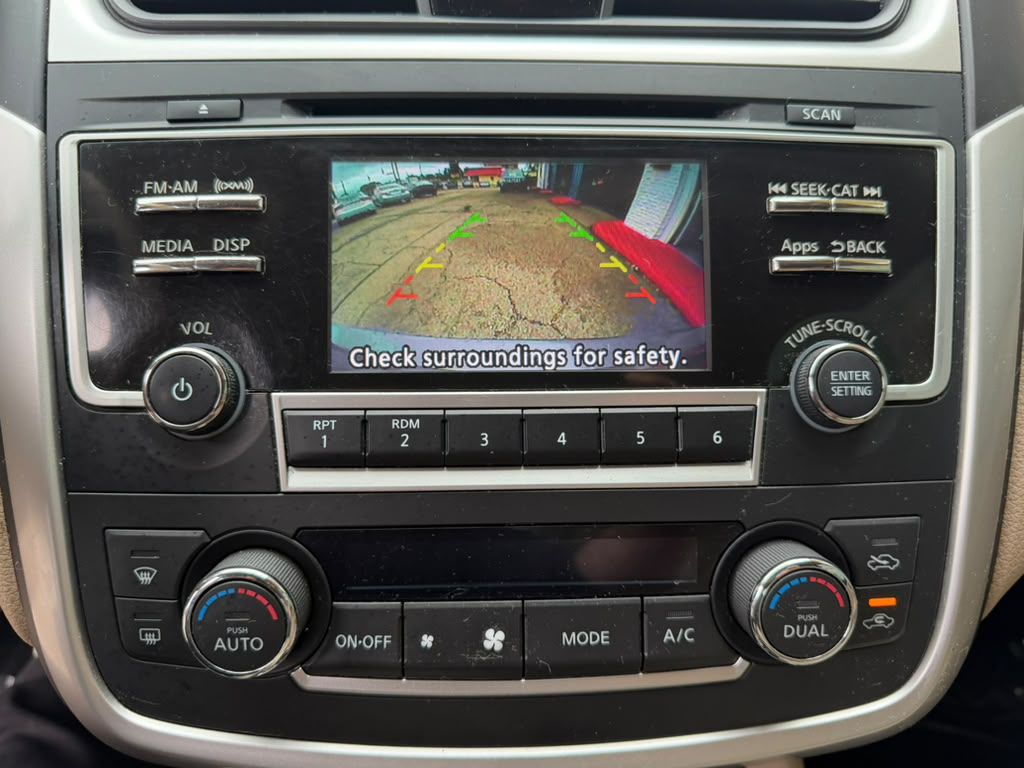 Photo 16 of this NISSAN ALTIMA