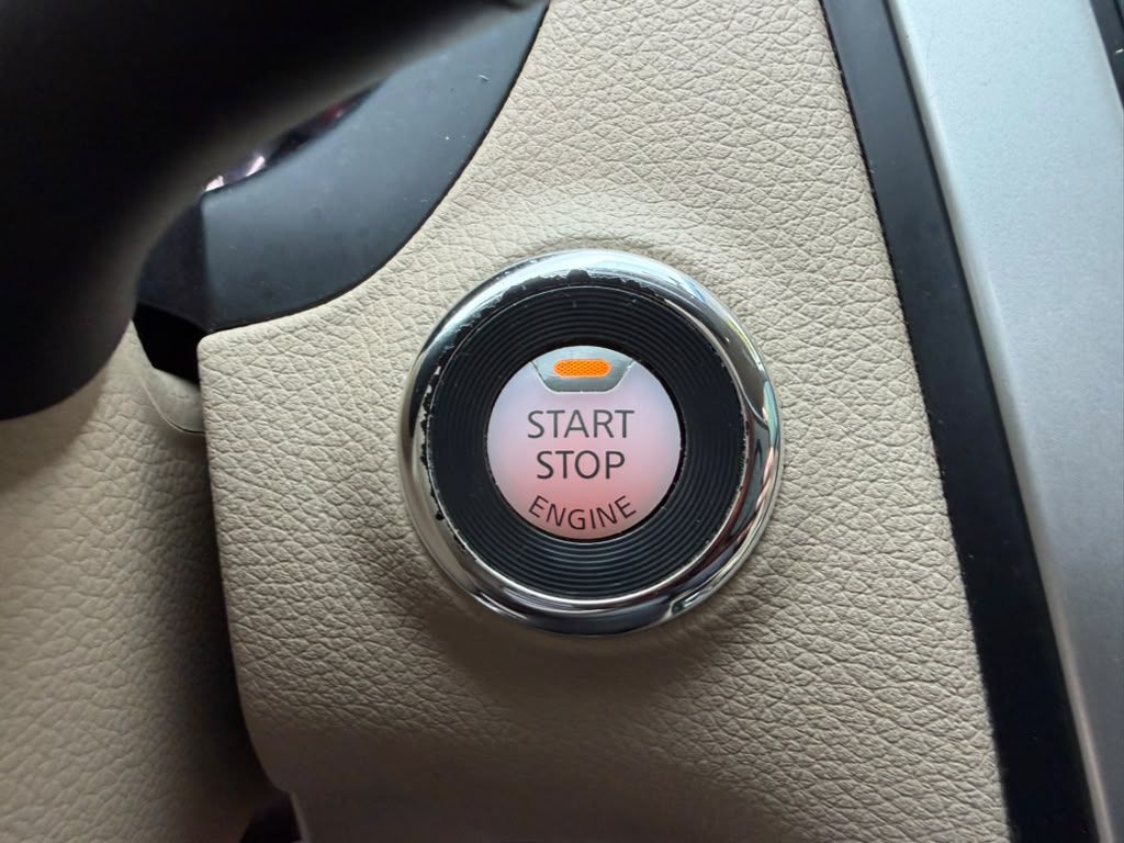 Photo 18 of this NISSAN ALTIMA