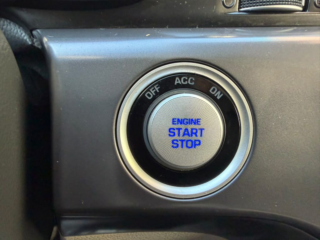 Photo 15 of this HYUNDAI SONATA