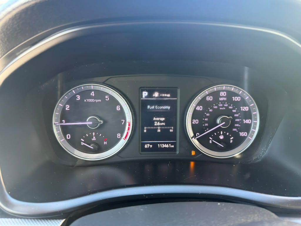 Photo 17 of this HYUNDAI SONATA