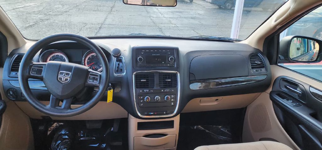 Photo 11 of this DODGE GRAND CARAVAN