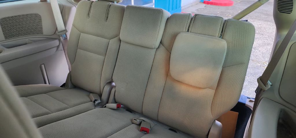 Photo 17 of this DODGE GRAND CARAVAN
