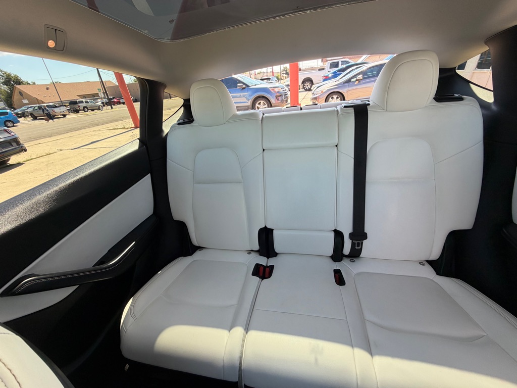Photo 15 of this TESLA MODEL Y