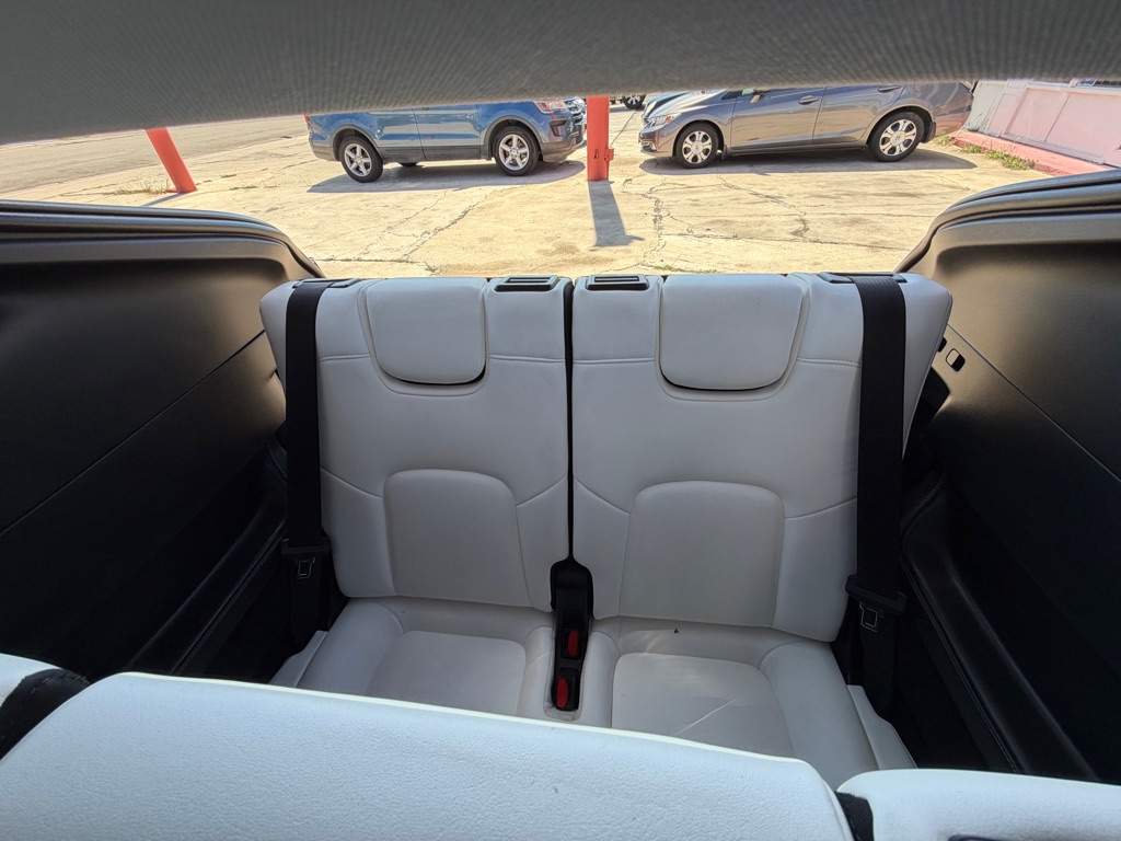 Photo 11 of this TESLA MODEL Y