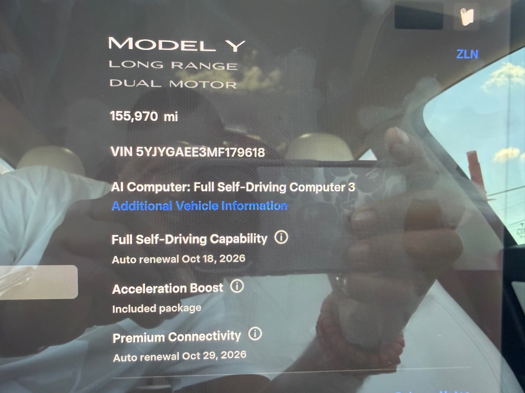Photo 18 of this TESLA MODEL Y