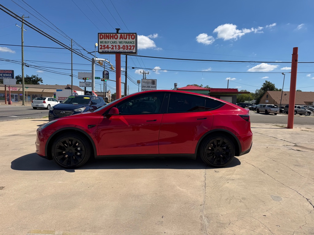 Photo 3 of this TESLA MODEL Y