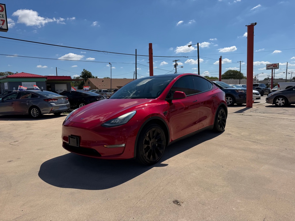Photo 2 of this TESLA MODEL Y
