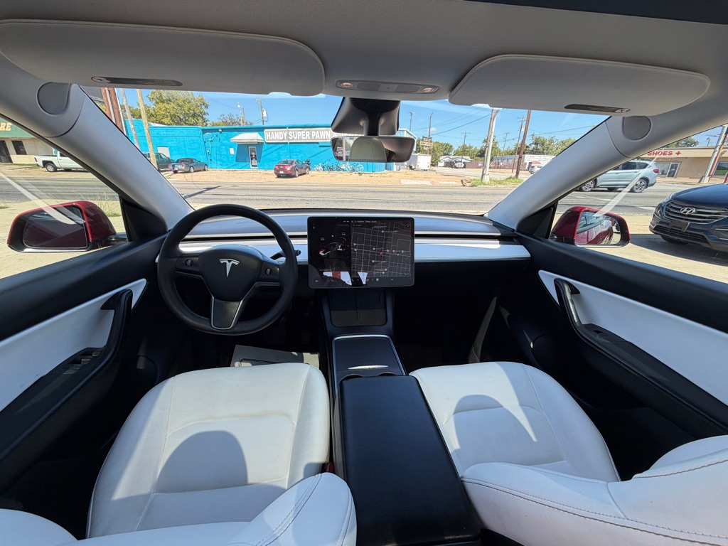 Photo 13 of this TESLA MODEL Y