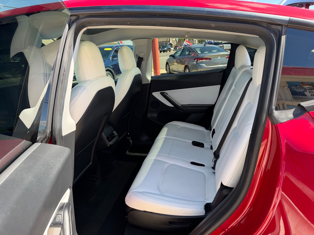 Photo 12 of this TESLA MODEL Y