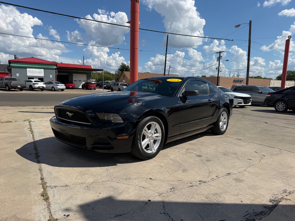 Photo 2 of this FORD MUSTANG