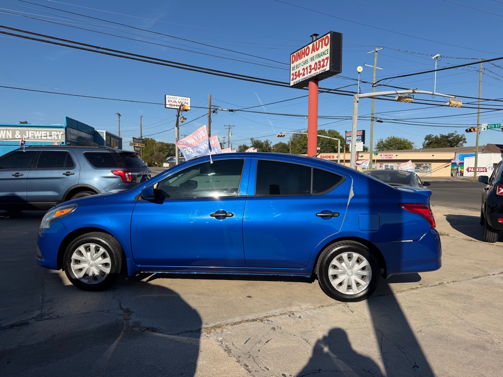 Photo 3 of this NISSAN VERSA