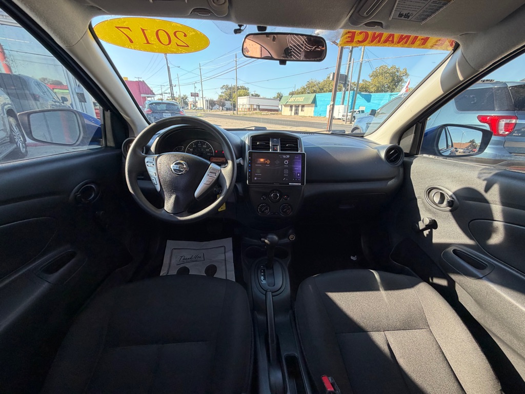 Photo 12 of this NISSAN VERSA