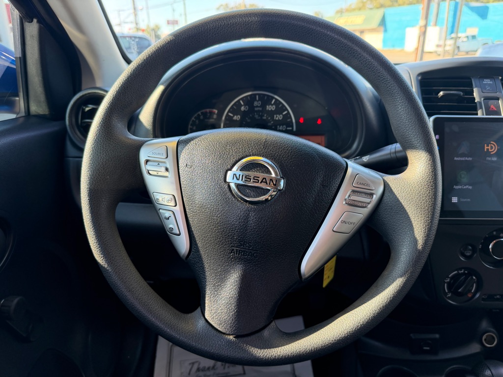 Photo 13 of this NISSAN VERSA