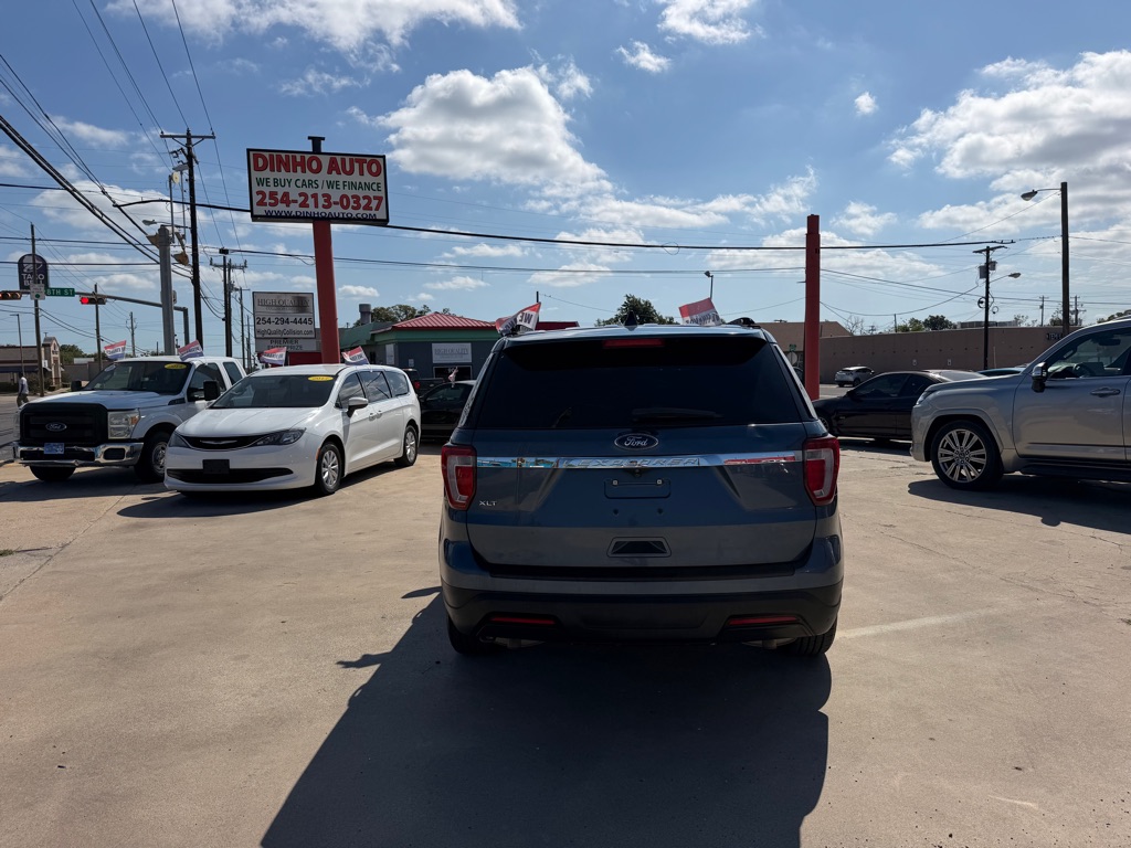 Photo 5 of this FORD EXPLORER
