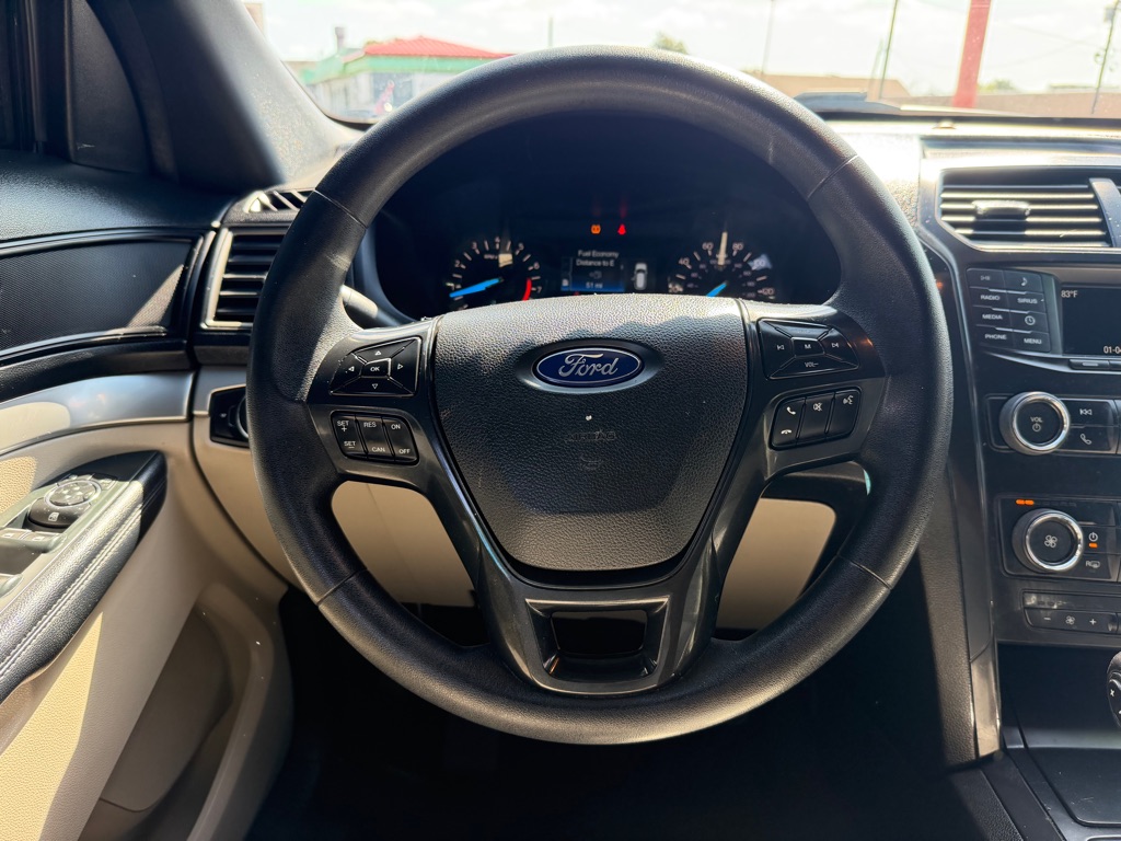 Photo 17 of this FORD EXPLORER