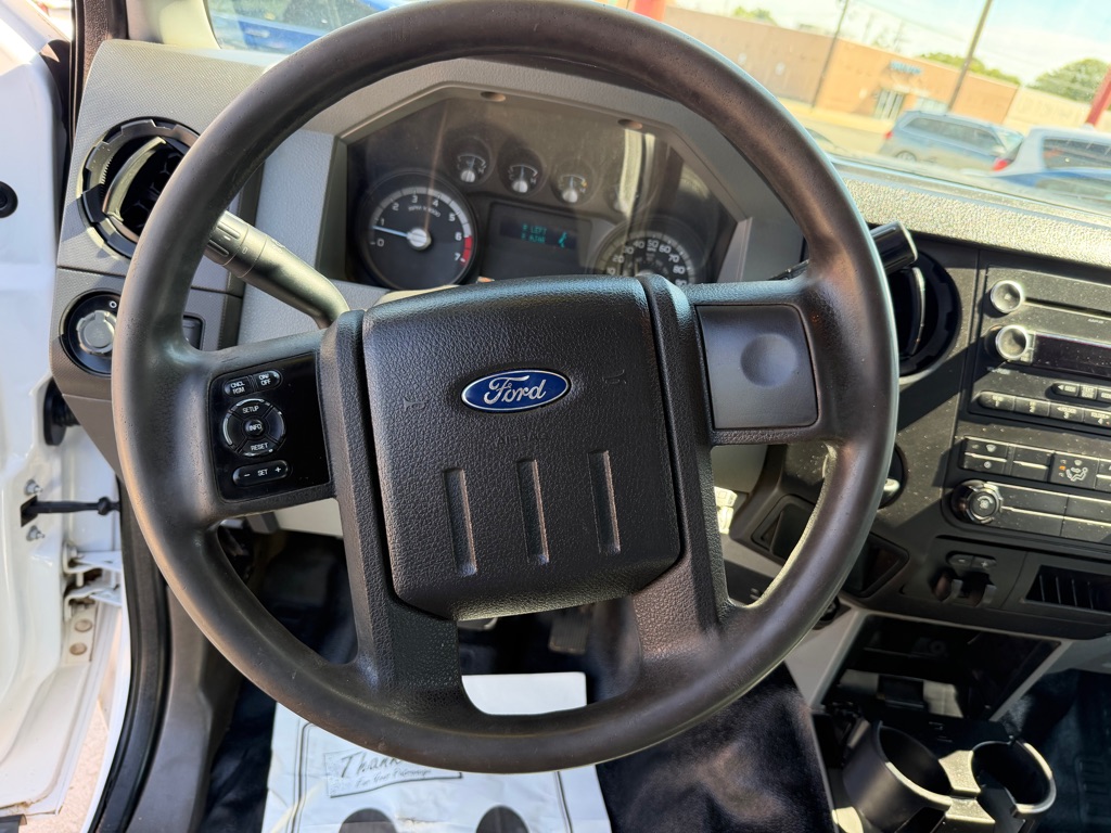 Photo 16 of this FORD F-250 SUPER DUT