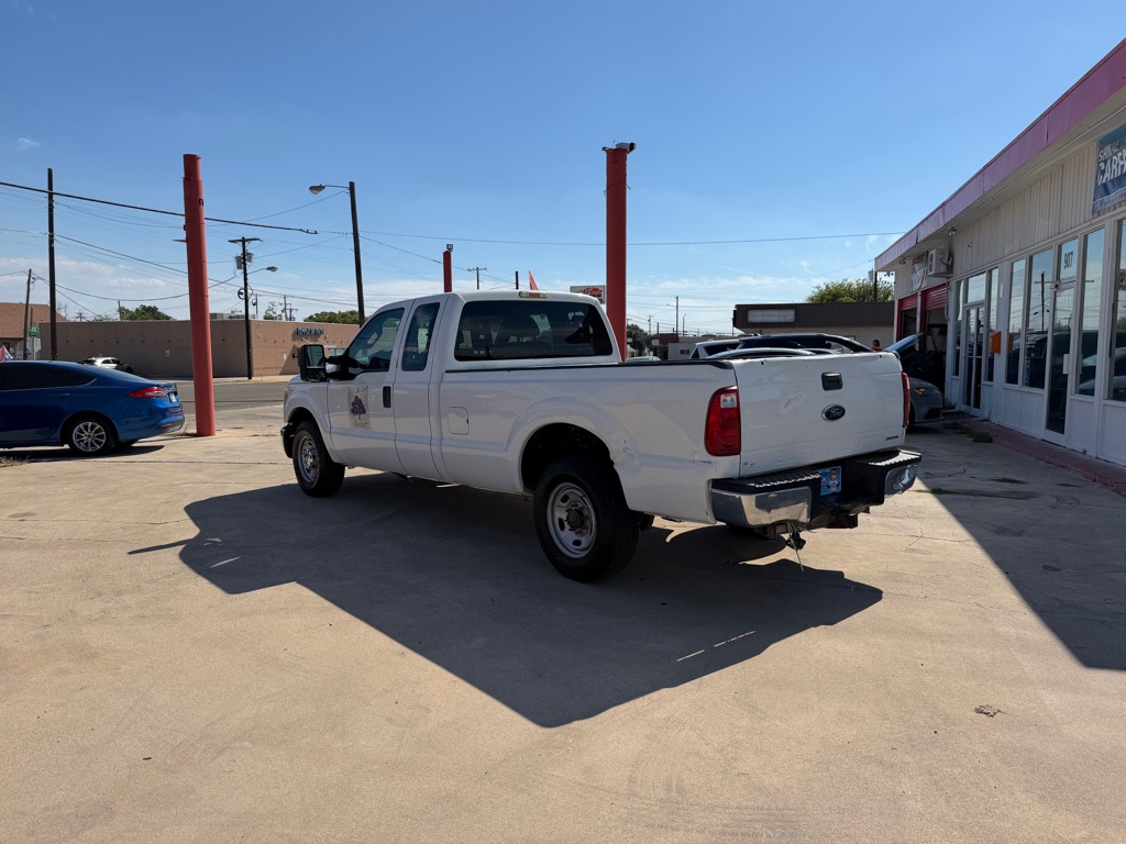 Photo 4 of this FORD F-250 SUPER DUT