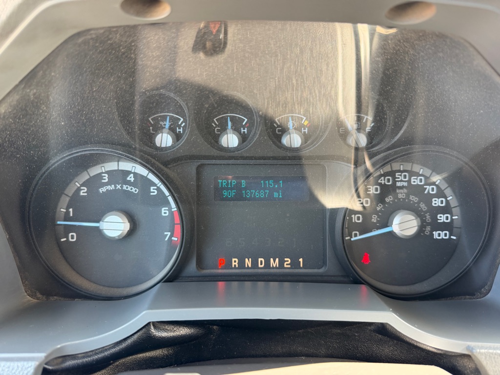 Photo 18 of this FORD F-250 SUPER DUT