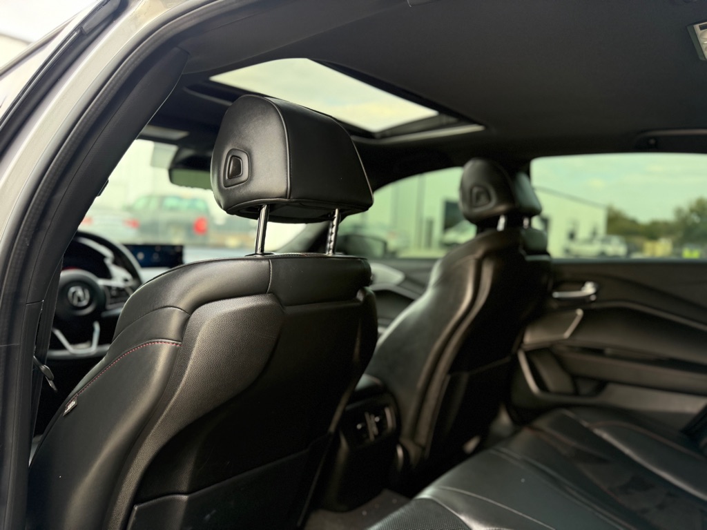 Photo 14 of this ACURA TLX